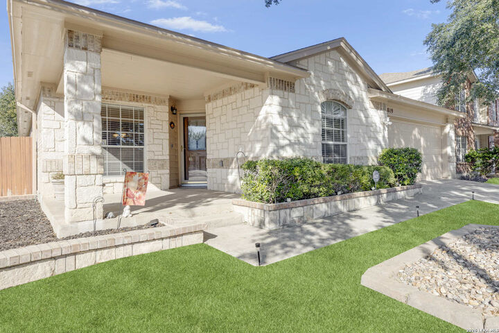 Property Photo:  8819 Burgandy  TX 78240 