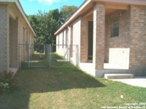 Property Photo: 12231-12233 Maverick Bluff TX 78247