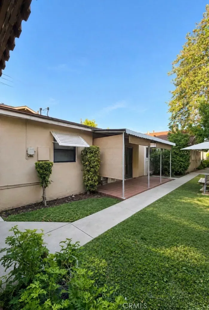 Property Photo:  511 S Hudson  CA 91101 
