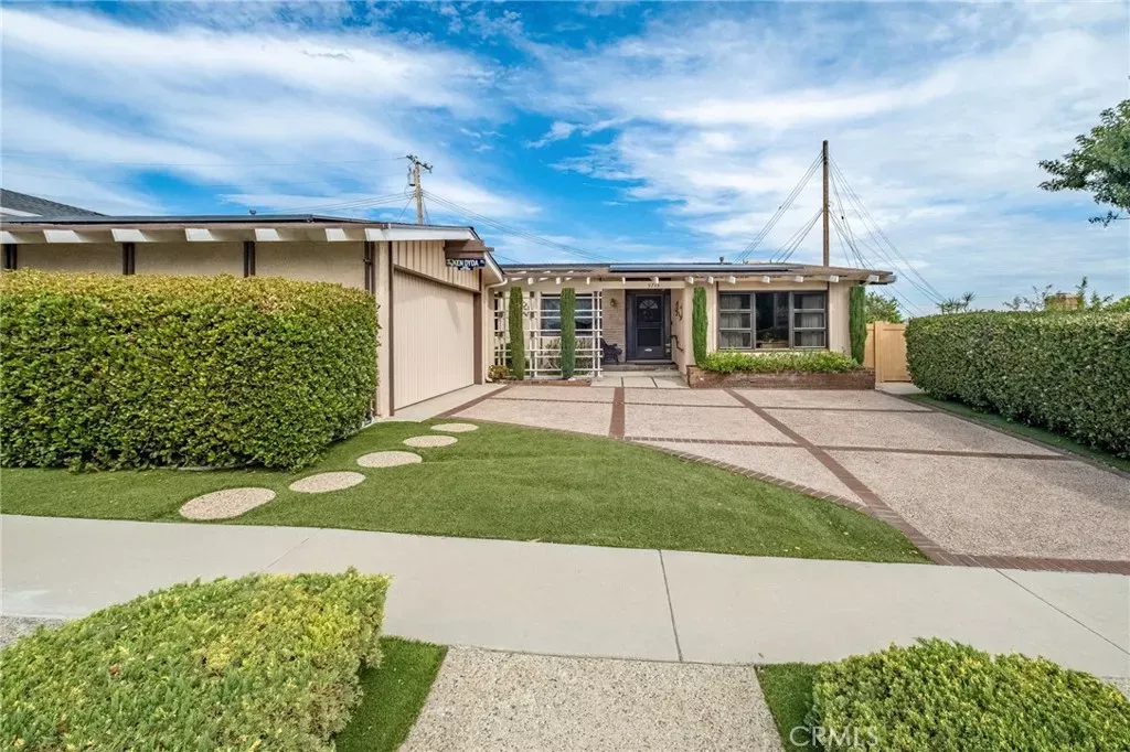 Property Photo: 5715 Capeswood Drive CA 90275