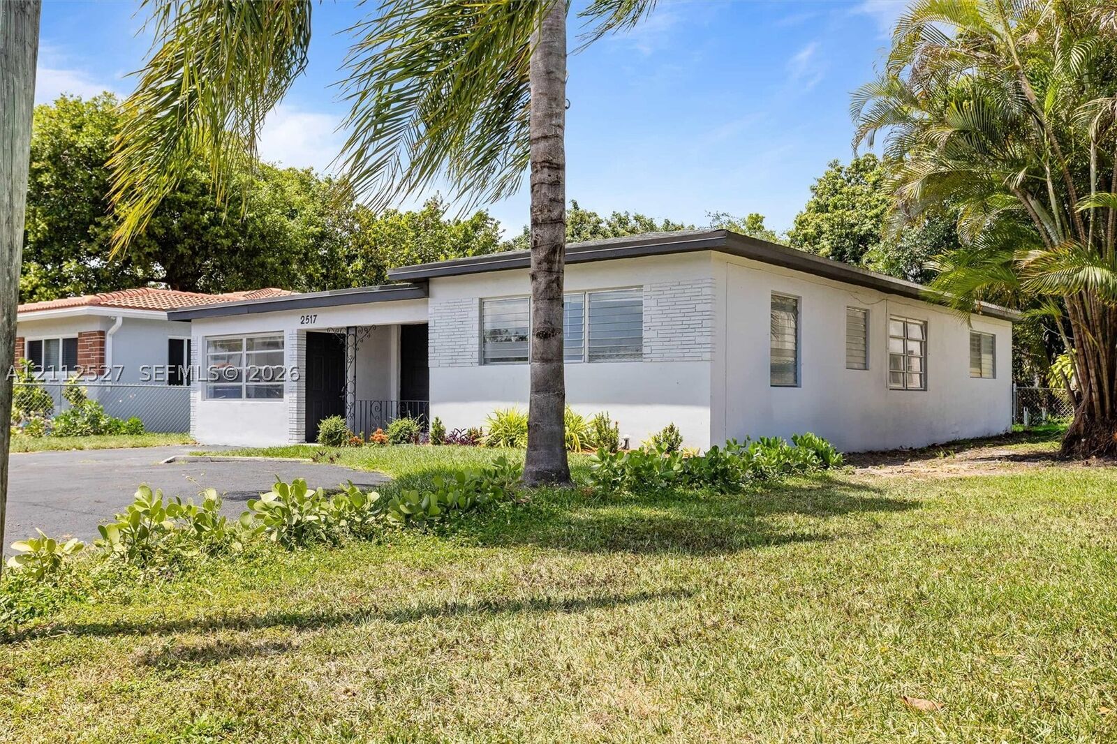 Property Photo:  2517 Polk St  FL 33020 
