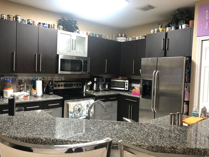 Property Photo: 16626 SW 78th Ter 16626 FL 33193
