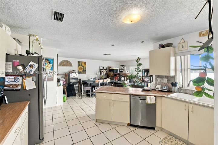 Property Photo: 762 NW 123rd Ct 0 FL 33182