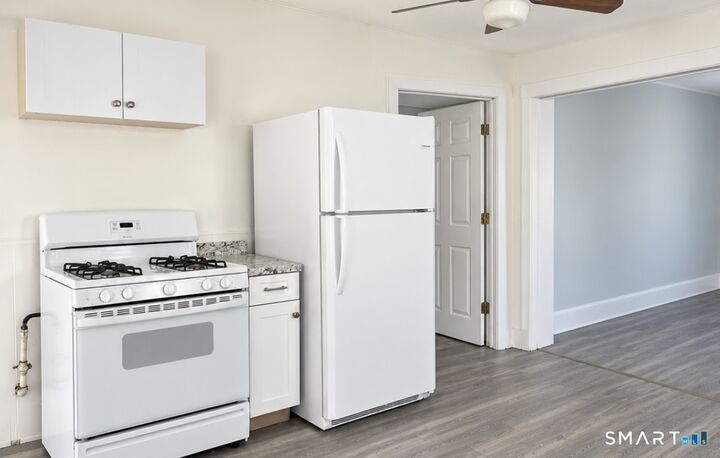 Property Photo: 2086 East Main Street CT 06705