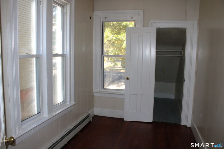 Property Photo:  84 Henry Street 1  CT 06511 
