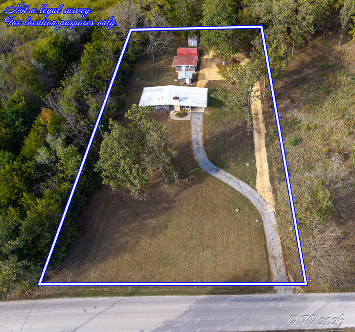 Property Photo:  2455 County Road 4300  MO 65775 