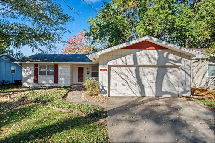 Property Photo:  1341 S Arcadia Avenue  MO 65804 