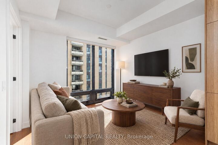 Property Photo:  91 Montclair Avenue 1802  ON M5P 0B1 