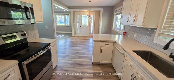 Property Photo:  406 Vermont Avenue  ON N5Z 3E5 