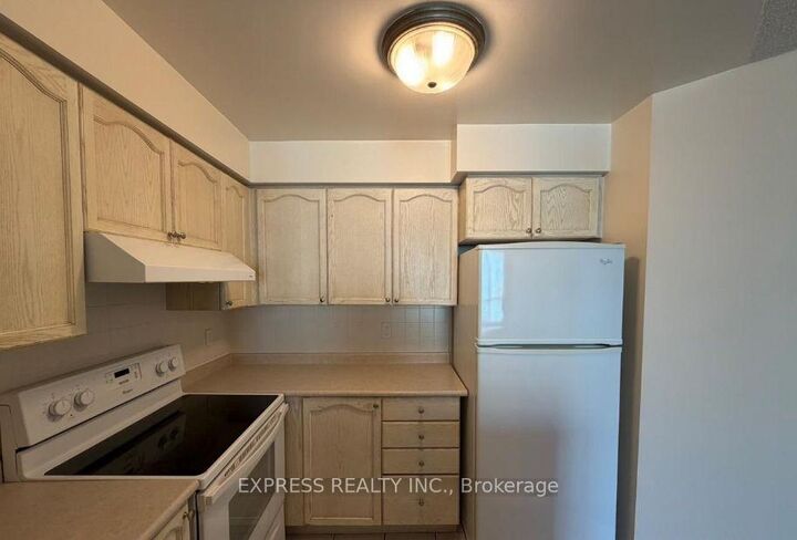 Property Photo: 29 Pemberton Avenue 1106 ON M2M 4L5
