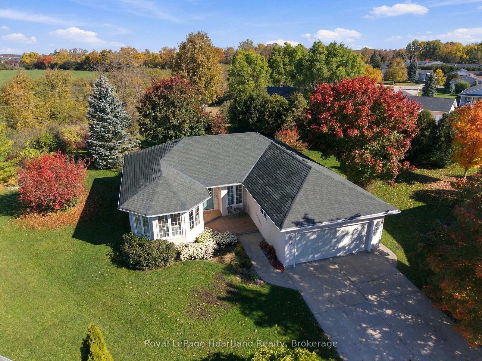 Property Photo:  30 Ann Street 28  ON N4X 1C8 