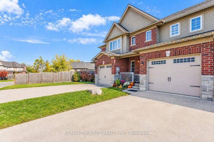 Property Photo:  639 Crawford Crescent  ON N4S 8Z5 