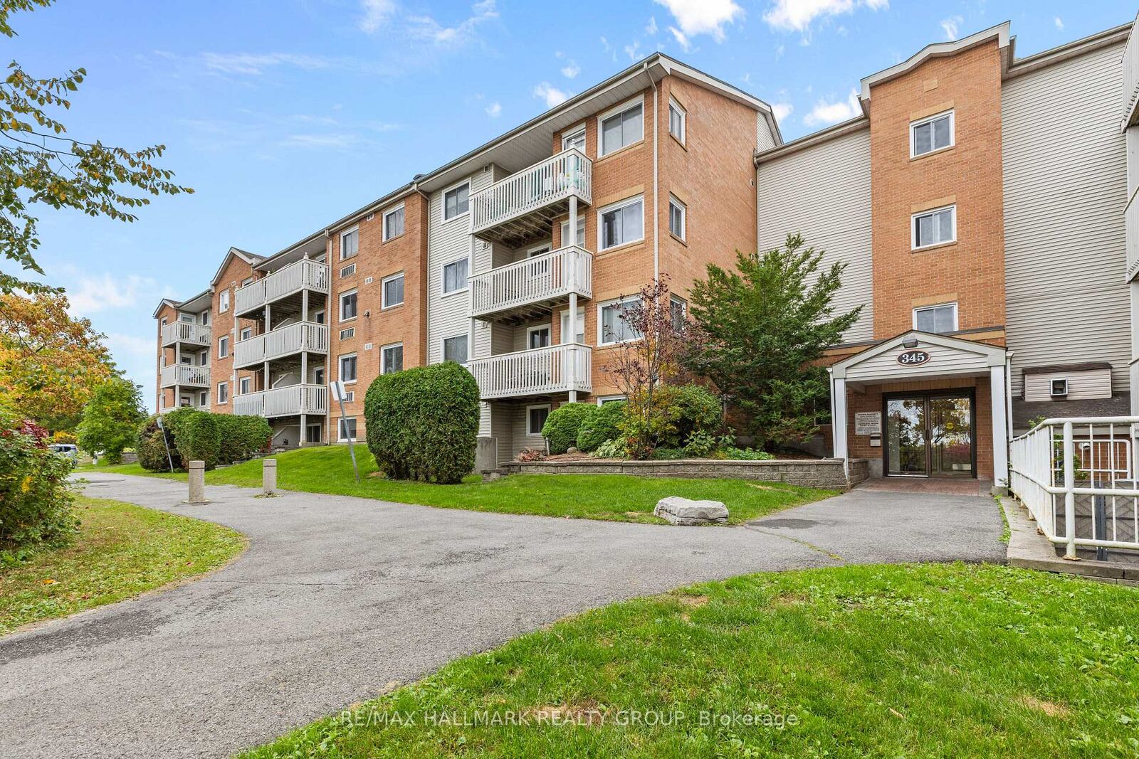 Property Photo:  345 Centrum Boulevard 306  ON K1E 3W9 