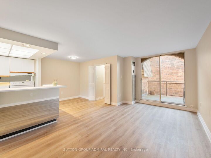 Property Photo: 16 Elgin Street 316 ON L3T 4T4