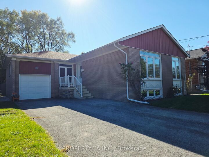 Property Photo:  205 Searle Avenue  ON M3H 4B6 