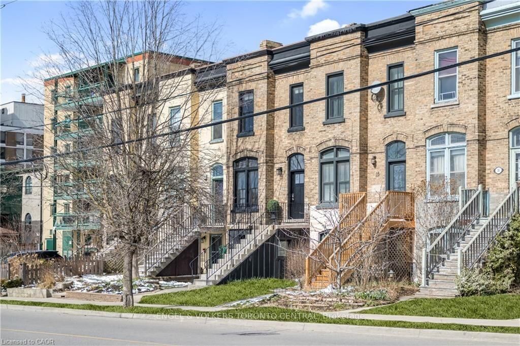Property Photo:  26 Courtland Avenue E Upper  ON N2G 2T5 