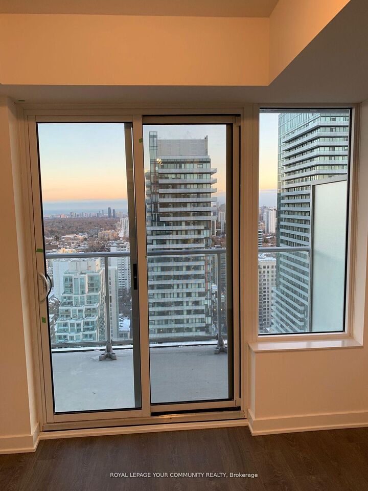 Property Photo:  195 Redpath Avenue 3507  ON M4P 0E4 