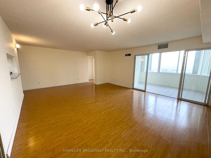 Property Photo:  80 Alton Towers Circle 1714  ON M1V 5E8 