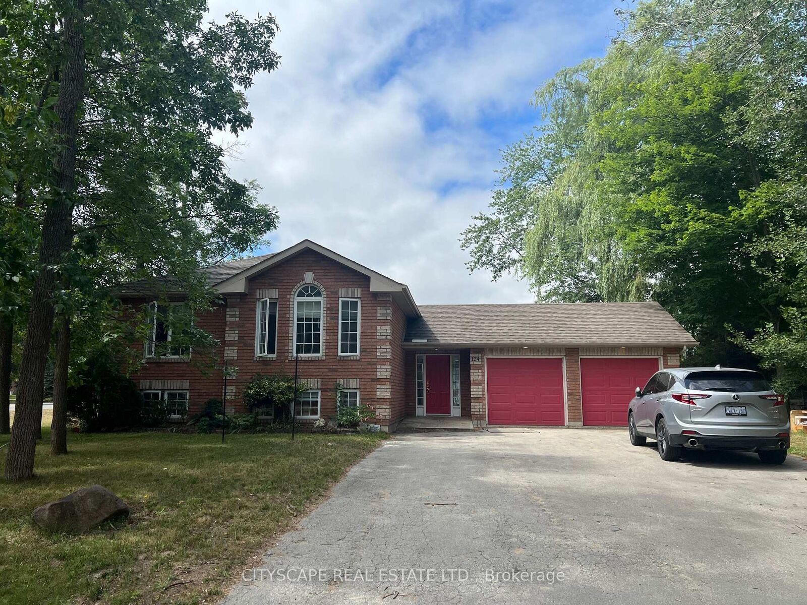 Property Photo:  124 41st Street N  ON L9Z 1Z6 