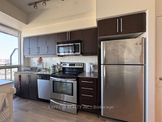 Property Photo:  2885 Bayview Avenue 532  ON M2K 0A3 