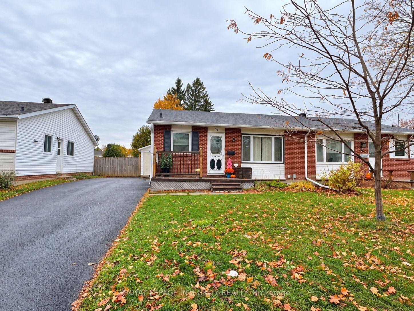 Property Photo:  58 Binscarth Crescent Upper Unit  ON K2L 1S1 