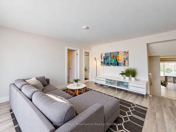 Property Photo: 136 Macdonald Avenue ON K8N 3Y3