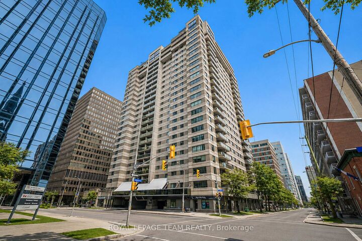 Property Photo:  199 Kent Street 1705  ON K2P 2K8 