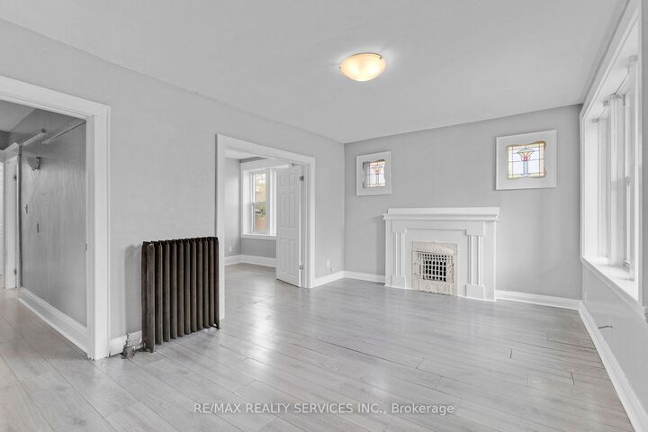 Property Photo:  1 Fairholt Road N 5  ON L8M 2S9 