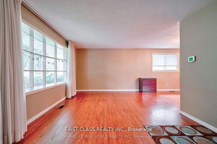 Property Photo:  24 Markhaven Road  ON L3R 1T9 