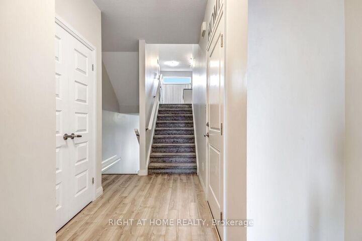 Property Photo:  819 Kleinburg Drive 4  ON N5X 3Z1 
