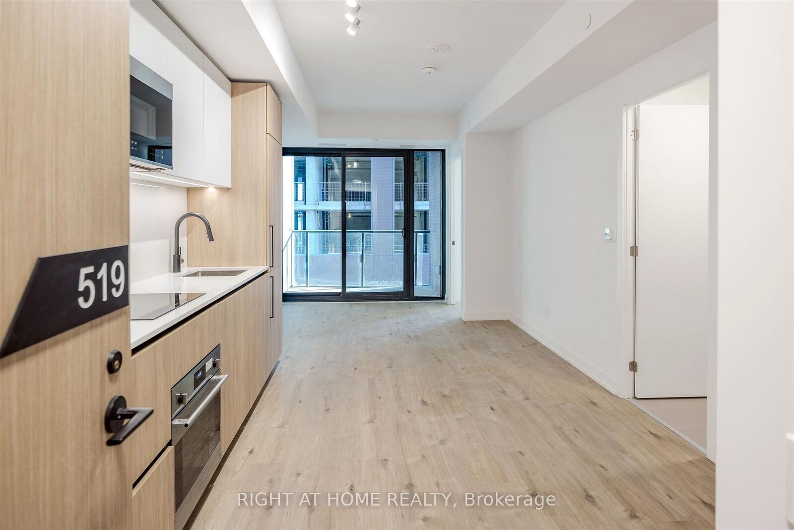 Property Photo: 35 Parliament Street 519 ON M5A 0Z5