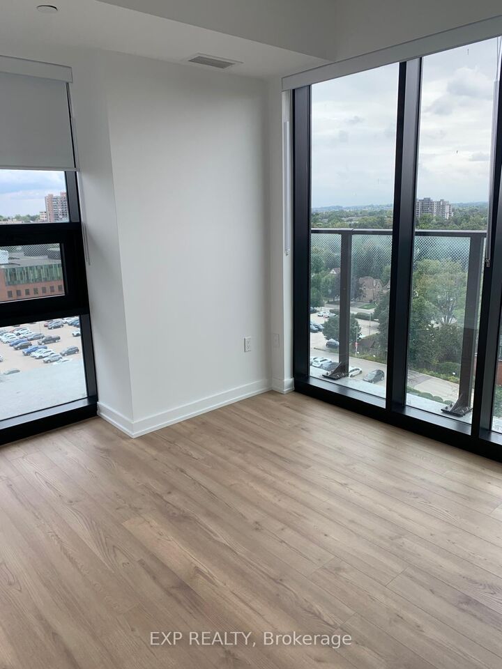 Property Photo:  30 Francis Street S 1103  ON N2G 0H1 