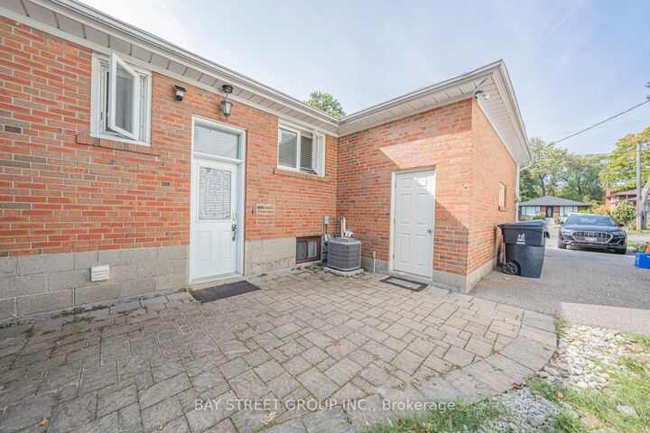 Property Photo:  149 Hendon Avenue Lower  ON M2M 1A8 