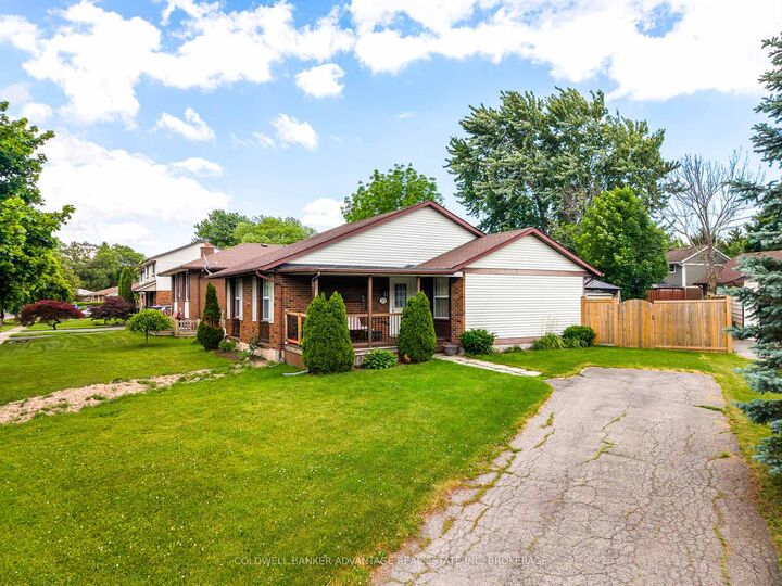 Property Photo:  25 Newleaf Crescent  ON L3C 6B4 