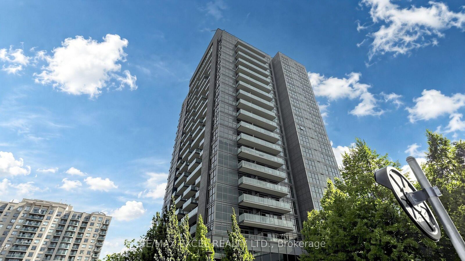 Property Photo:  55 Oneida Crescent 1208  ON L4B 0E8 