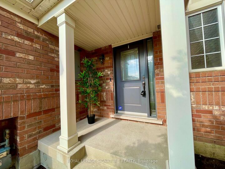 Property Photo: 77 Manhattan Circle ON N3C 0C4