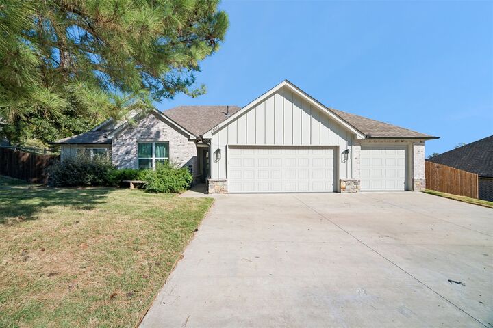 Property Photo:  27385 E 125th Place  OK 74429 