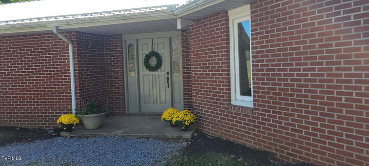 Property Photo: 433 D Ward Road TN 37659