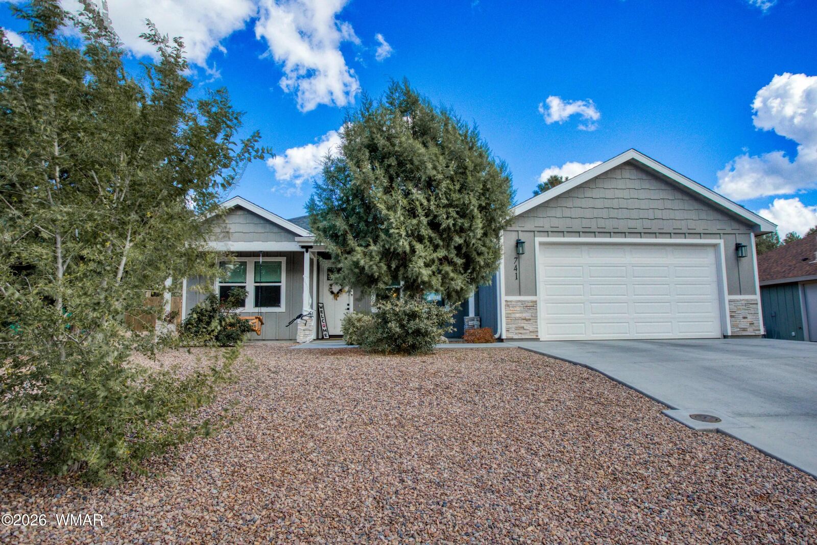 Property Photo:  741 S Bushman  AZ 85901 