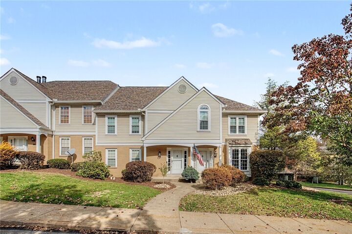 Property Photo:  540 Lakewood Dr  PA 15146 