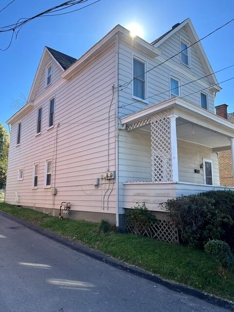 Property Photo:  1223 Holmes St  PA 15136 