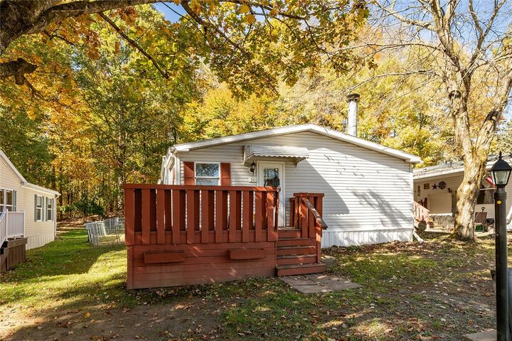 Property Photo:  31 Emerald Dr  PA 16127 