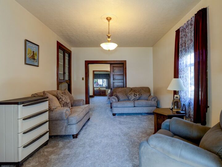 Property Photo:  1000 Washington Ave  PA 15061 