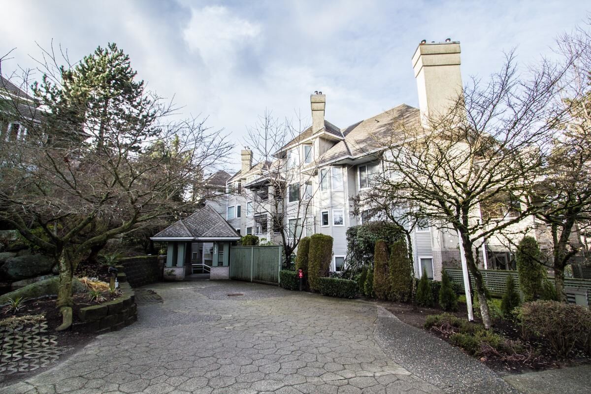 Property Photo:  3733 Norfolk Street 101  BC V5G 4V5 
