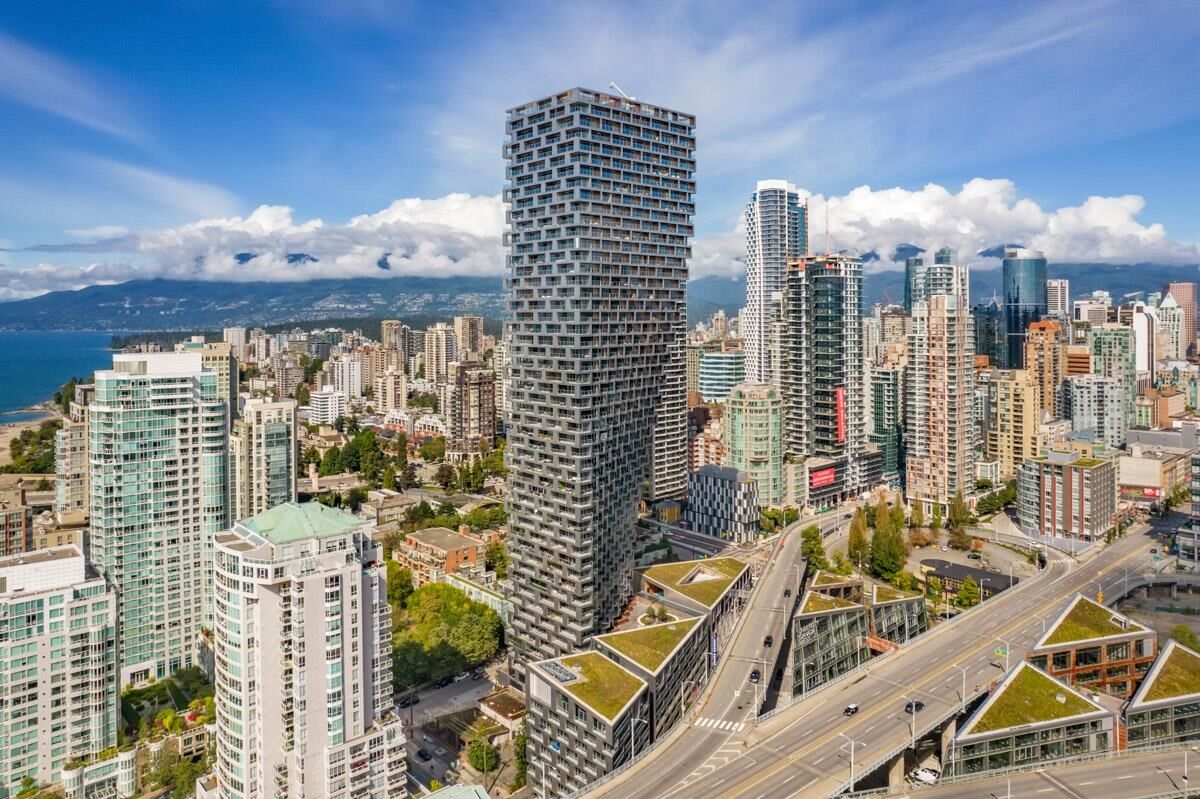 Property Photo: 1480 Howe Street 3105 BC V6Z 0G5