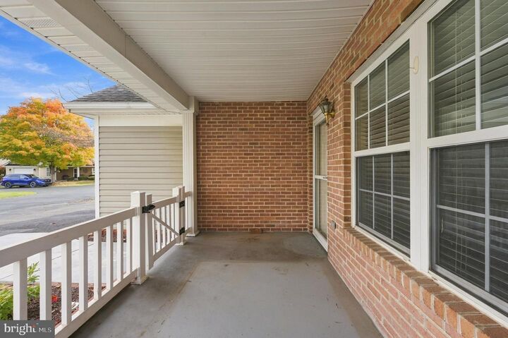 Property Photo:  305 Knollwood Court  VA 22602 