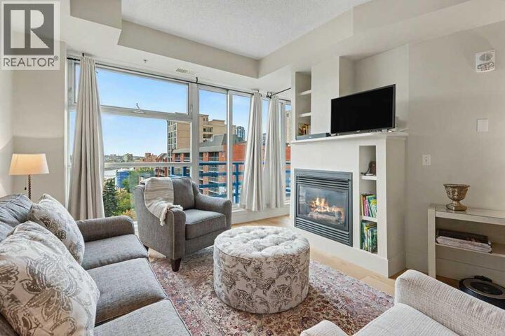 Property Photo:  205 Riverfront Avenue Southwest  AB T2P 5K4 