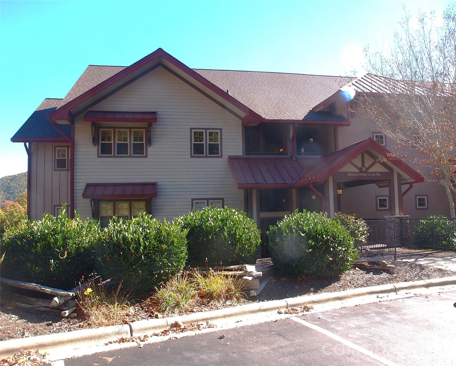 Property Photo:  1564 Country Club Drive B 102  NC 28751 