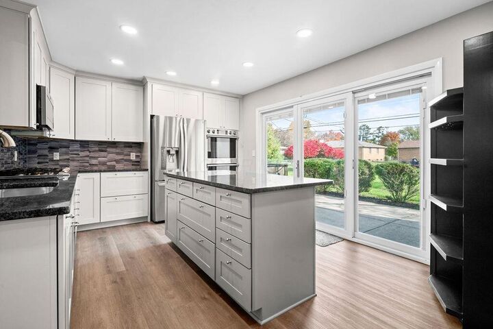 Property Photo:  3784 Chevington Road  OH 43220 