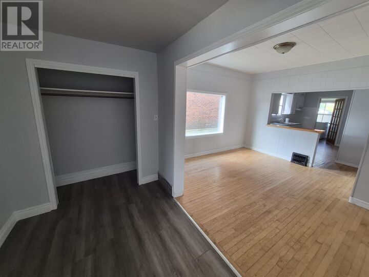 Property Photo:  226 Albert St W  ON P6A 1B6 